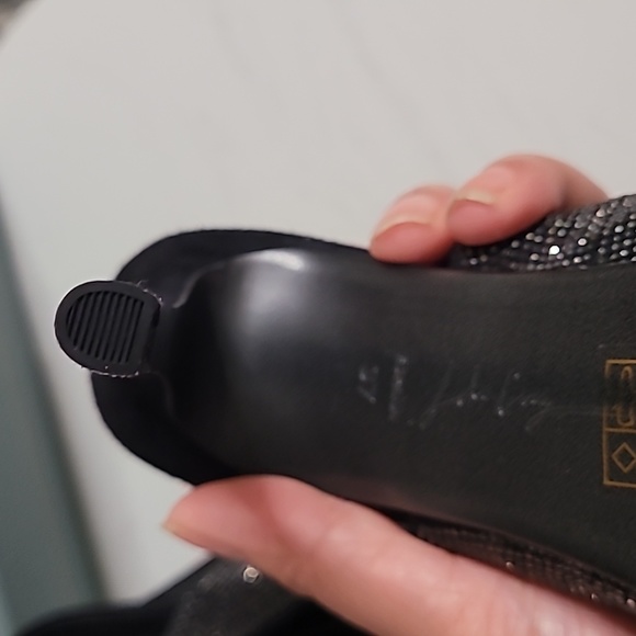 Lola Cruz Jewel Shoes - Picture 7 of 10